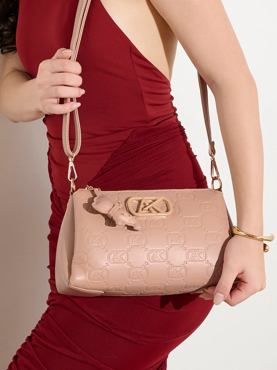 Barnsbury 26 Medium Sling Bag - Image 29