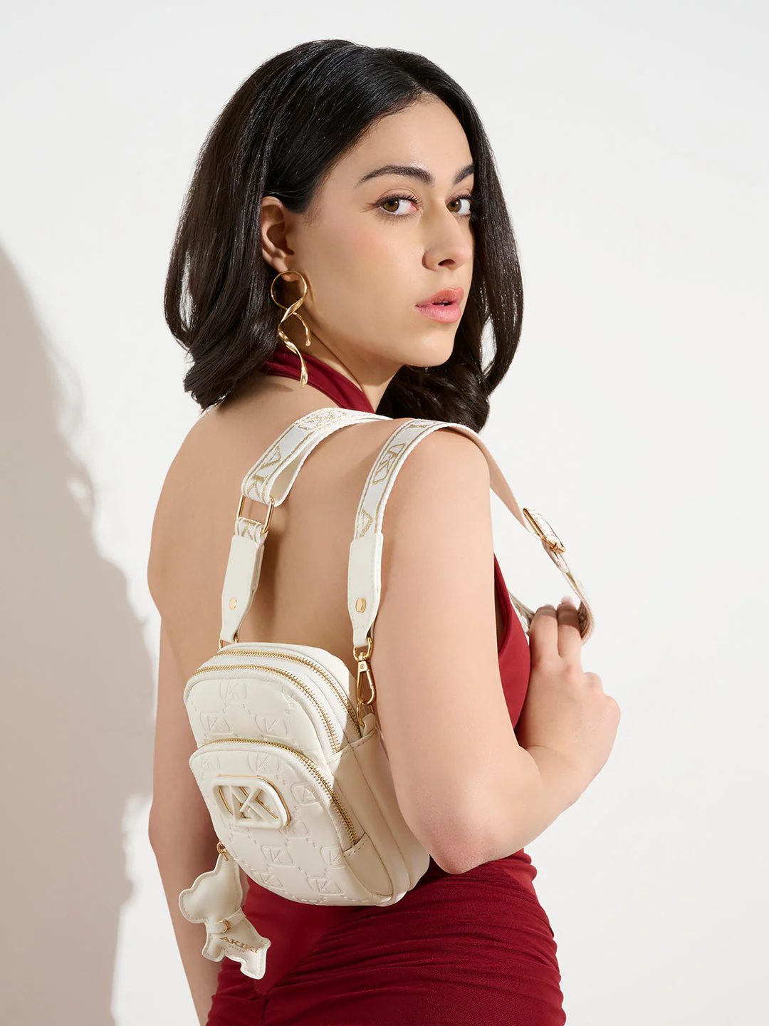 Dalston 14 Medium Sling Bag - Image 38