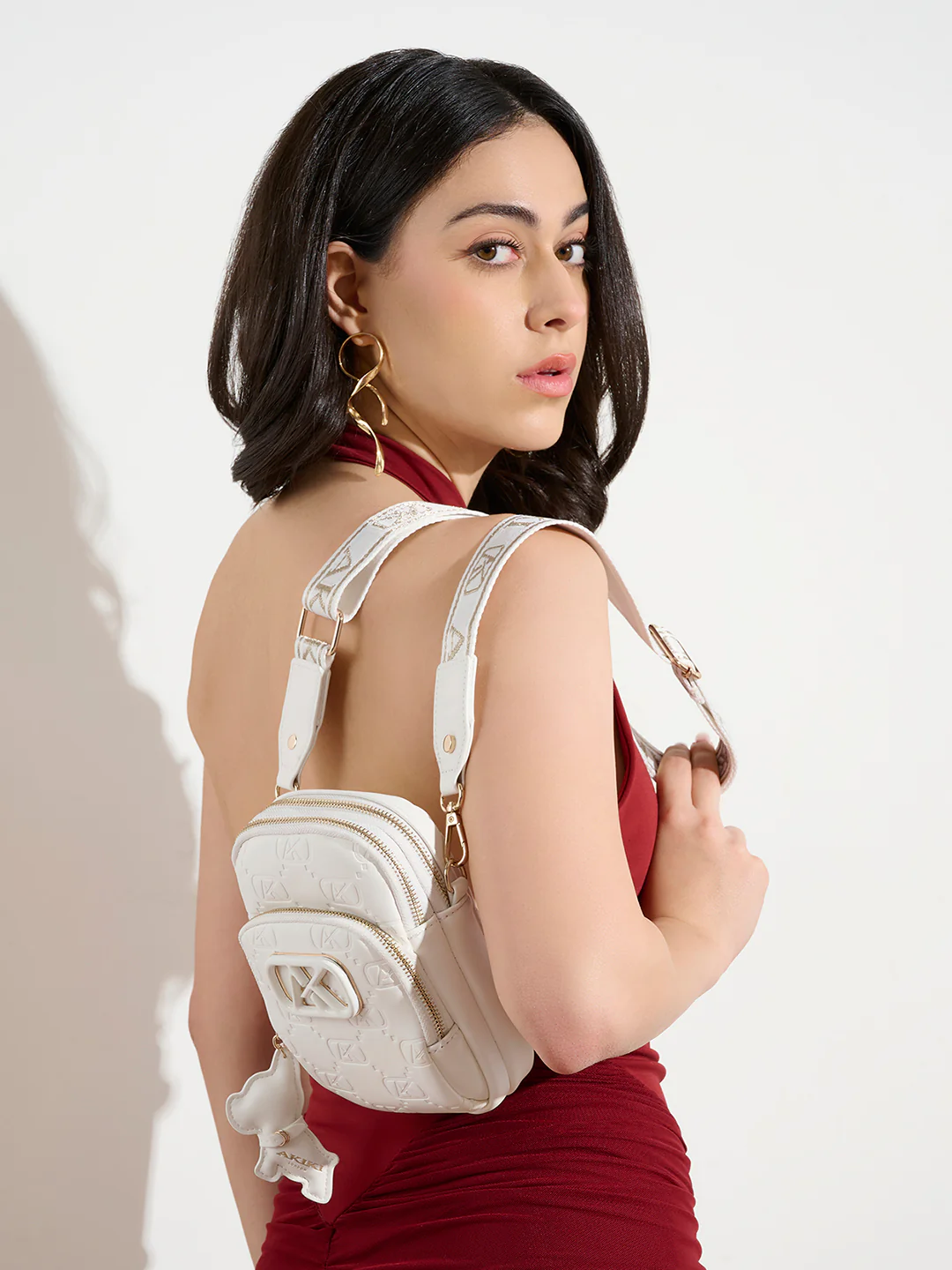 Dalston 14 Medium Sling Bag - Image 10